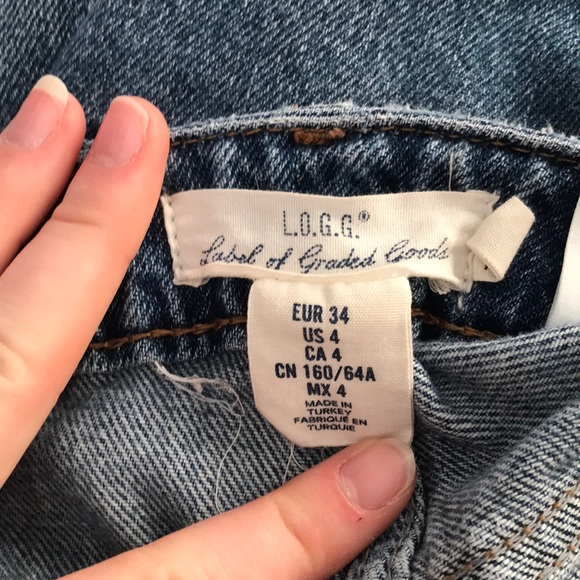 🌷Flower Embroidered Mom Jeans🌷 - Picture 6 of 6